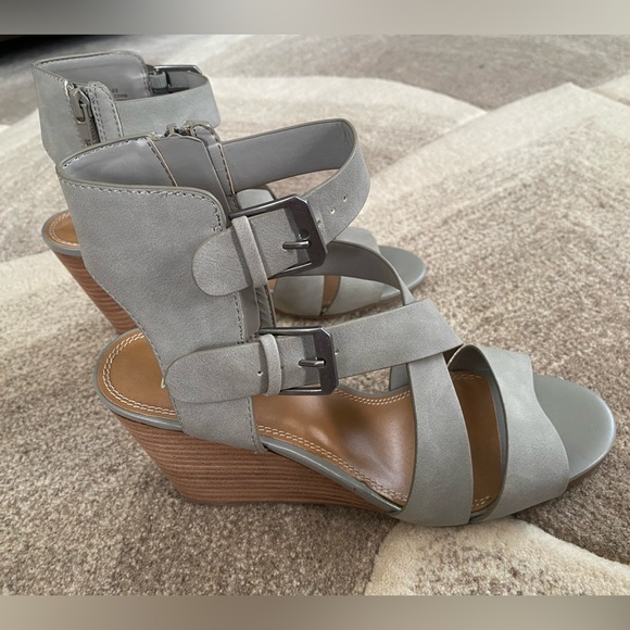 Crown Vintage sandals - Picture 3 of 4